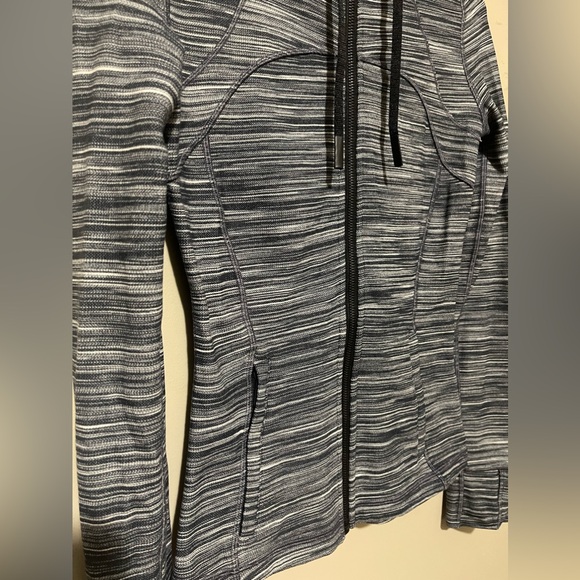NWOT | Lululemon Hooded Define Jacket Blue Size 4 - Picture 3 of 6